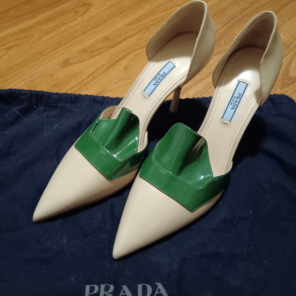 Prada Women's Cream and Green Heels